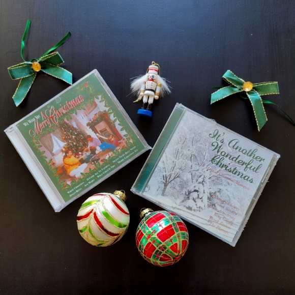 2 Unopened CDs | Christmas Classics - Picture 8 of 8
